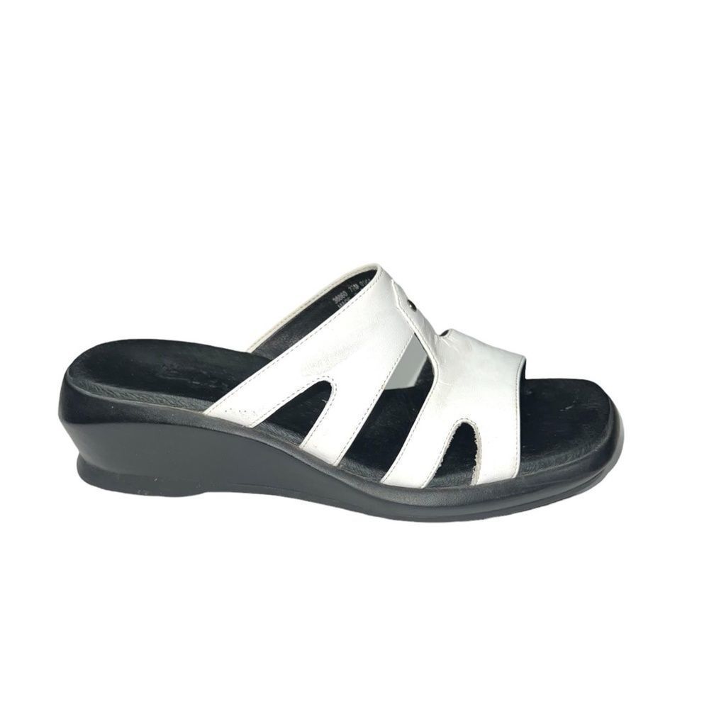 CLARKS women’s Casual Comfortable Sandal - US 7.5